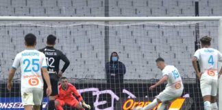 Milik marque sur penalty face à Lyon