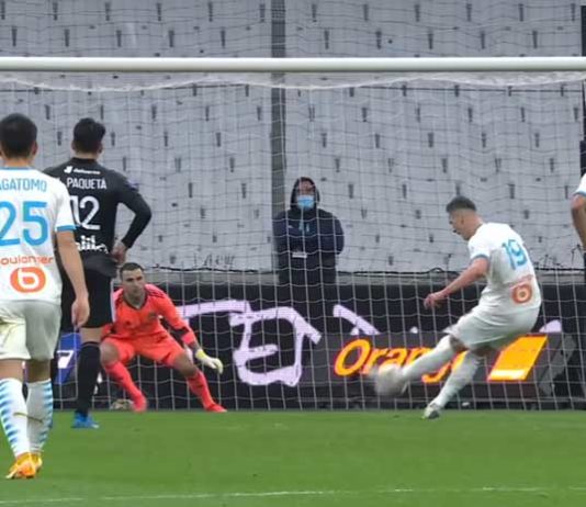 Milik marque sur penalty face à Lyon