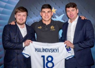 Malinovskyi avec ses agents lors de sa signature à l'OM (Instagram)