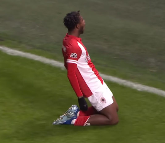 George Ilenikhena buteur face au Barça (capture écran Youtube)