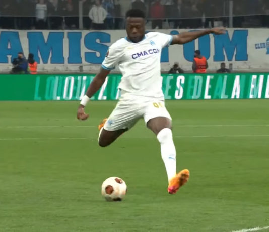Mbemba buteur lors de OM-Atalanta