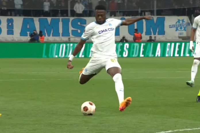 Mbemba buteur lors de OM-Atalanta