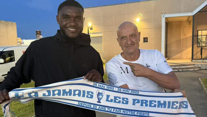 Brassier à Marseille avec titi c'est toi le boss (@Mode55489648)