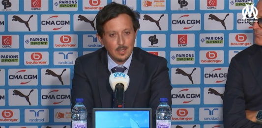 Le président de l'OM Pablo Longoria en conférence de presse