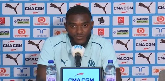 Lilian Brassier lors de sa présentation à l'OM