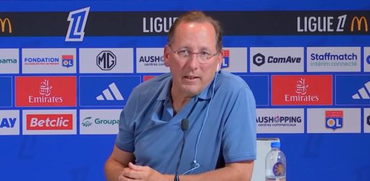 John Textor en conférence de presse avec l'OL