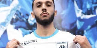 Amine Gouiri pose sous les couleurs de l'OM