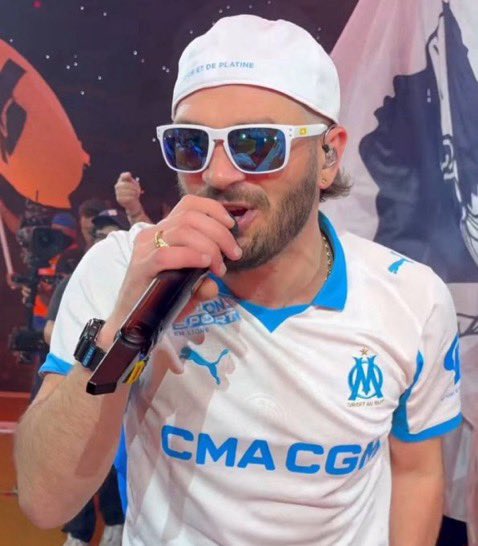 Jul avec le nouveau maillot de l’OM 2025/2026