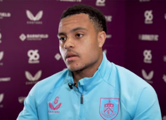 CJ Egan-Riley, défenseur de Burnley