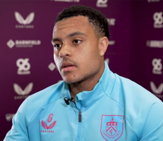 CJ Egan-Riley, défenseur de Burnley