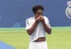 Endrick lors de sa signature au Real Madrid