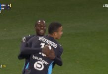 Lens-OM (0-1) : le but de Greenwood en vidéo Greenwood célèbre son but avec Weah lors de Lens-OM