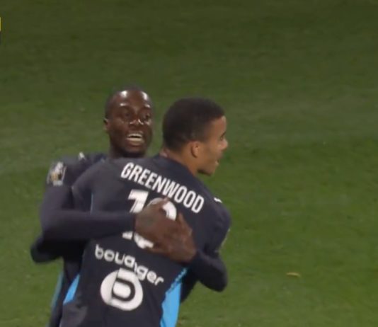 Lens-OM (0-1) : le but de Greenwood en vidéo Greenwood célèbre son but avec Weah lors de Lens-OM