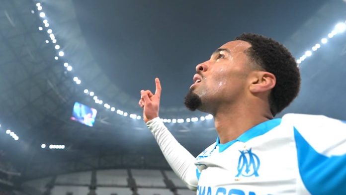 Ethan Nwaneri buteur lors de OM-Lens