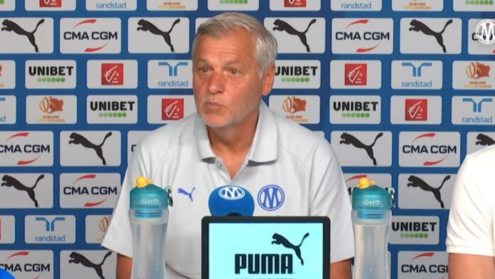 Bruno Genesio lors de sa conférence de presse de présentation à l'OM